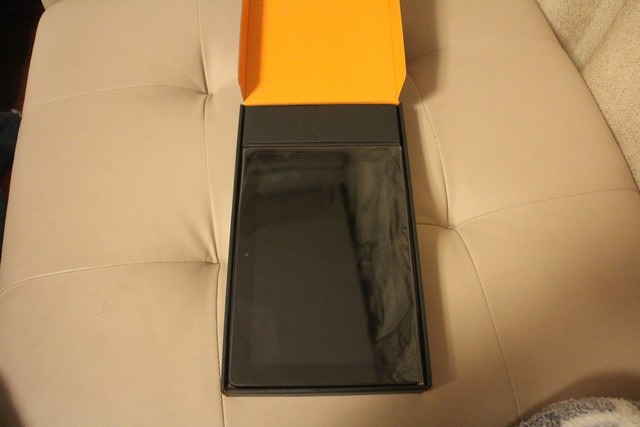  打開內包裝，終于見到了Kindle Fire HDX 8.9