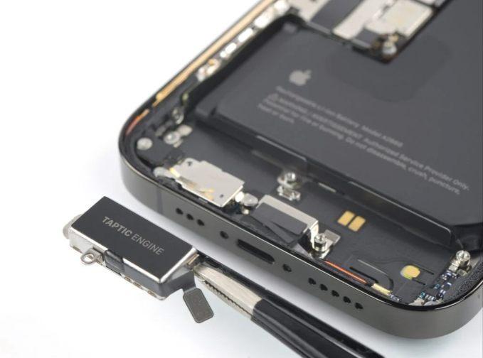 iPhone 15 Pro 音量鍵改用固態(tài)設計：配線性馬達