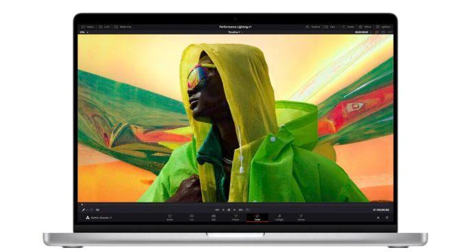 爆料稱首款OLED屏幕MacBook或在2024年發(fā)布