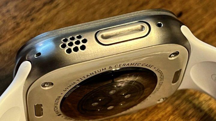 國外網友改造 Apple Watch Ultra 鈦金屬外殼，拋光除去橙色變成低調銀