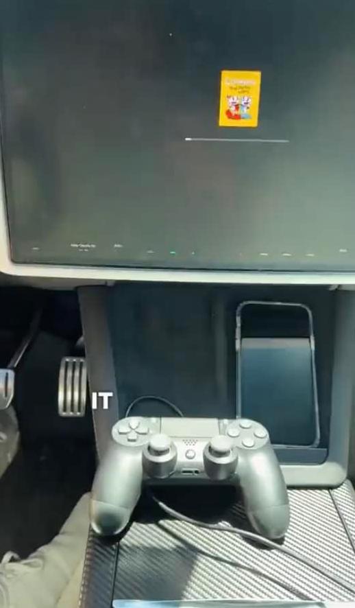 車上玩游戲：Tesla特斯拉下月展示Steam游戲平臺整合