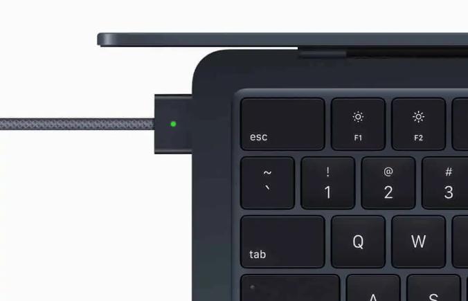 全新MacBook Air 2022發布 ：搭載蘋果M2處理器