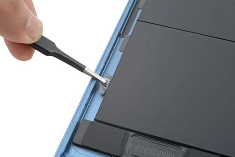 iPad Air 5拆解發現 ：更換電池超方便