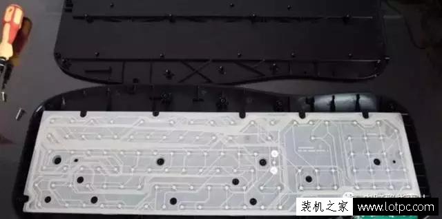 電腦鍵盤用太久竟然這么臟！不會清理怎么行？