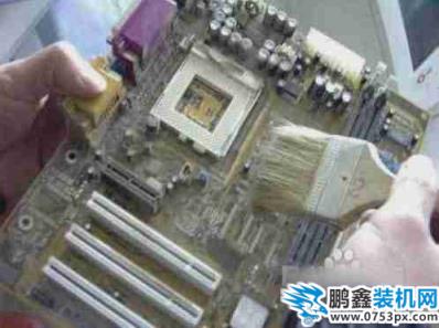 如何清理電腦灰塵
