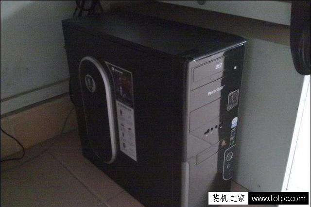 電腦一拖二教程：一臺主機兩個顯示器看電影玩游戲互相不沖突