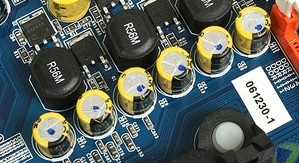 富士通R5級(jí)固態(tài)電容