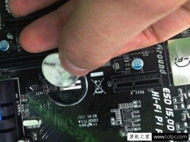 臺式電腦無法開機怎么辦？電腦開機后屏幕黑屏沒反應無信號解決方法