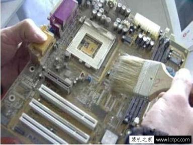 臺式電腦無法開機怎么辦？電腦開機后屏幕黑屏沒反應無信號解決方法